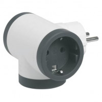 Adattatore triplo con prese standard tedesco, spina standard tedesco