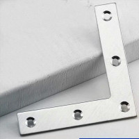 SQUADRETTE PIANE ANGOLARI A 6 FORI 70X70X12X1MM CONFEZIONE DA 4PZ